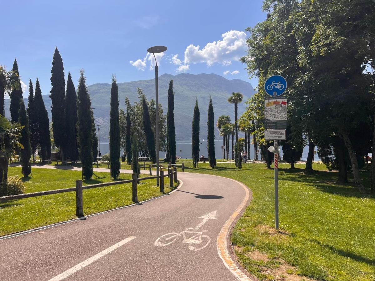 Sul Torrente 200 Apartman Riva del Garda Kültér fotó
